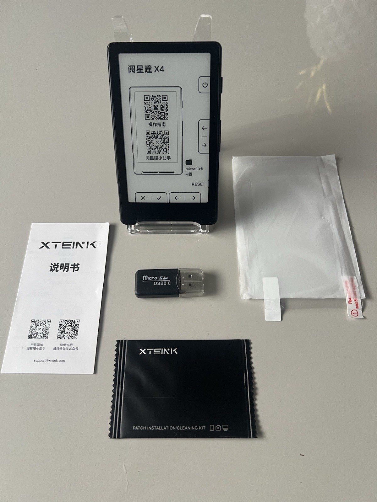 XTEINK X4 E-Book Mini Reader Ink Screen Magnetic Lightweight 4.3" E-Reader Black