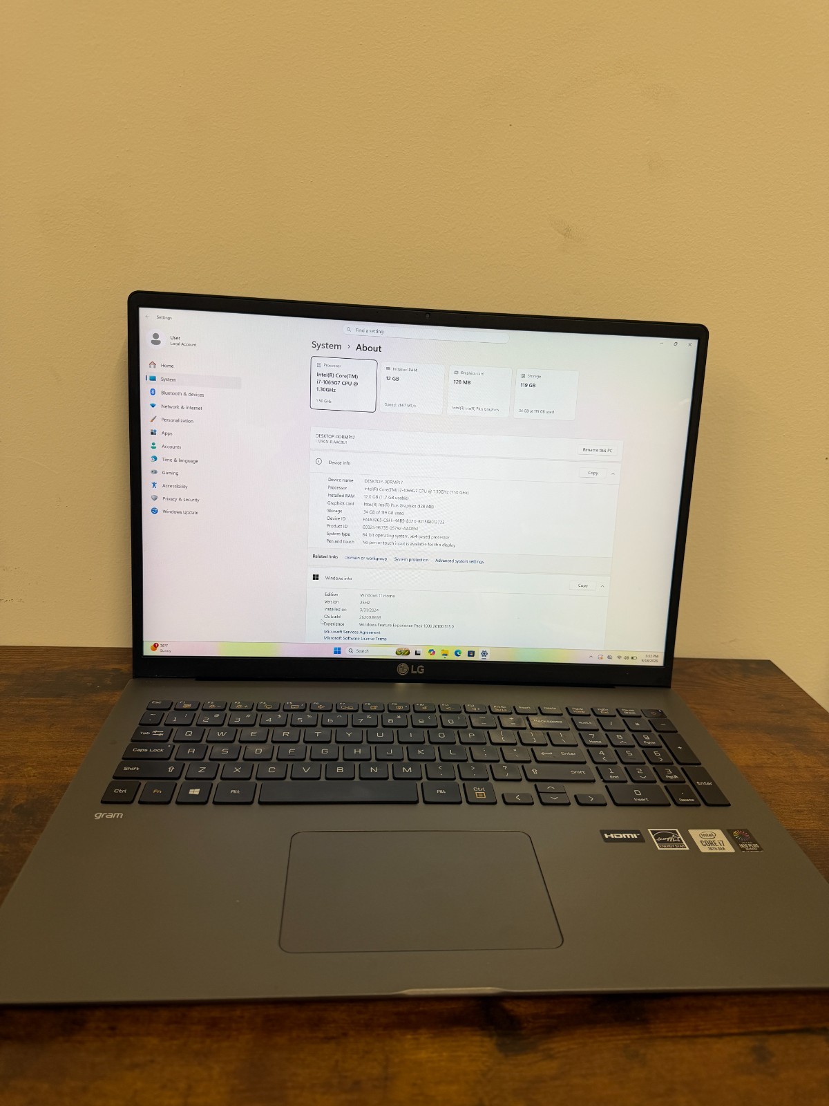 	LG - gram 17” Ultra lightweight Laptop - IIntel® Core™ i7 10th Gen 