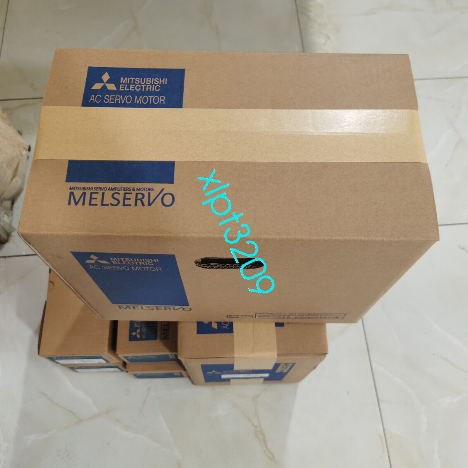 HF224S-A48 New Servo Motor Mitsubishi FedEx or DHL