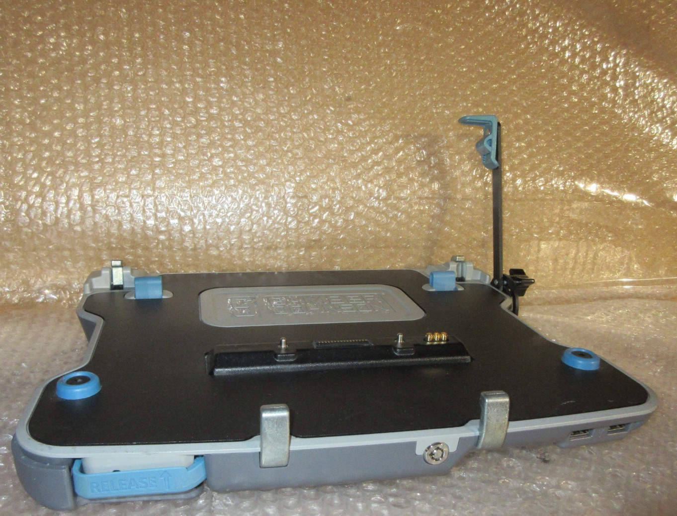 Gamber-Johnson 7160-1431-03: Getac B360 Laptop Docking Station (Tri RF)