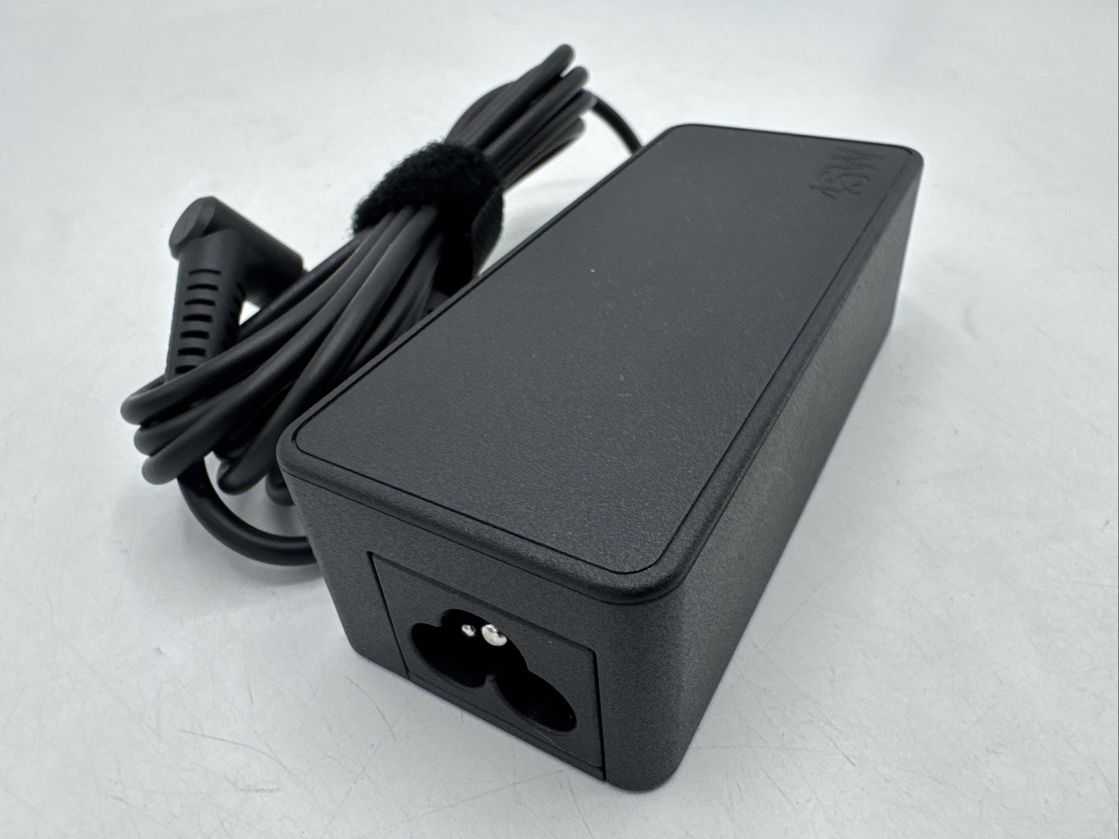 Genuine Lenovo 01FR049 ADLX45NCC3A Ac Adapter Charger & Power Cord 45W