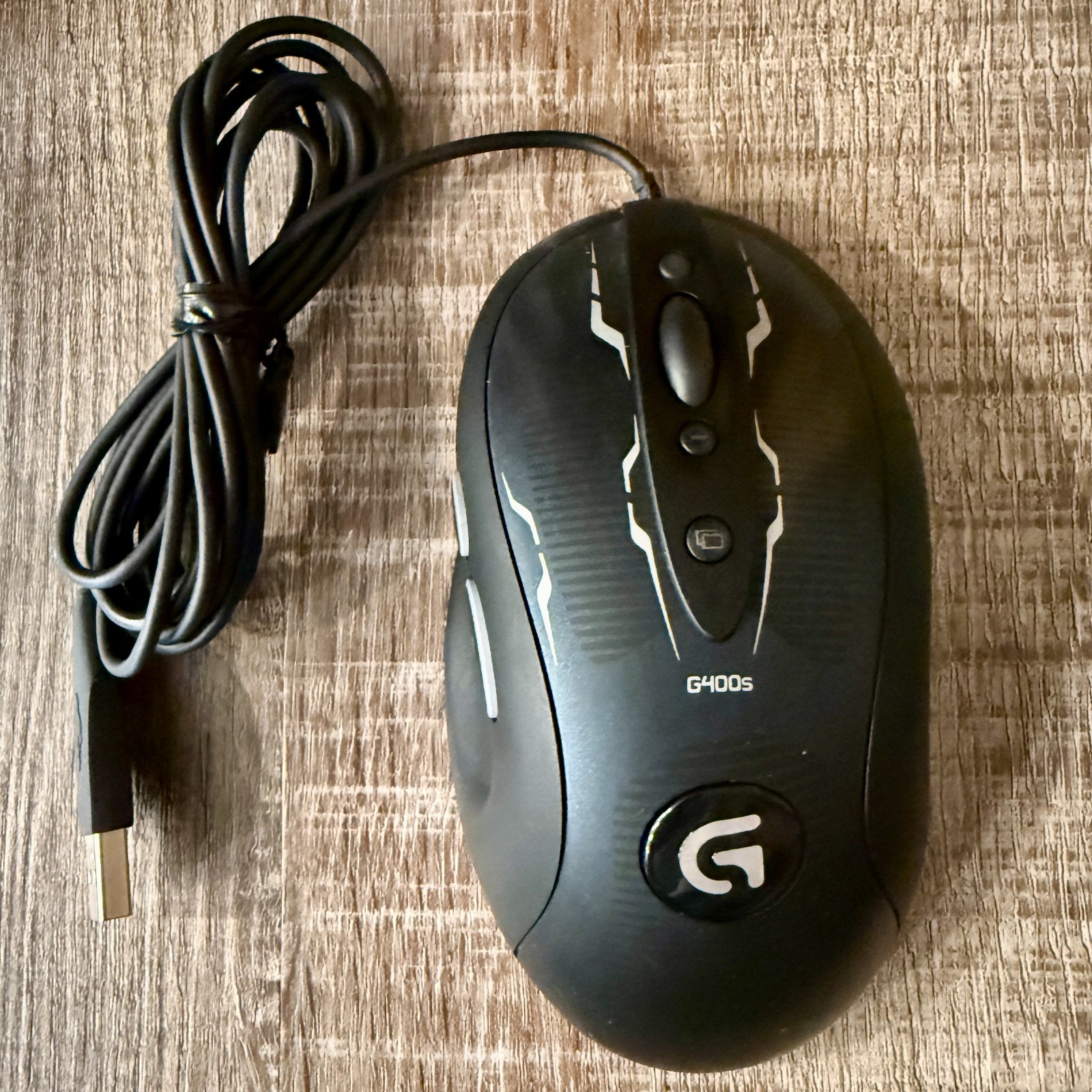 Logitech G400s 8-Button Optical Wired USB Gaming Mouse 910-003589 (used)