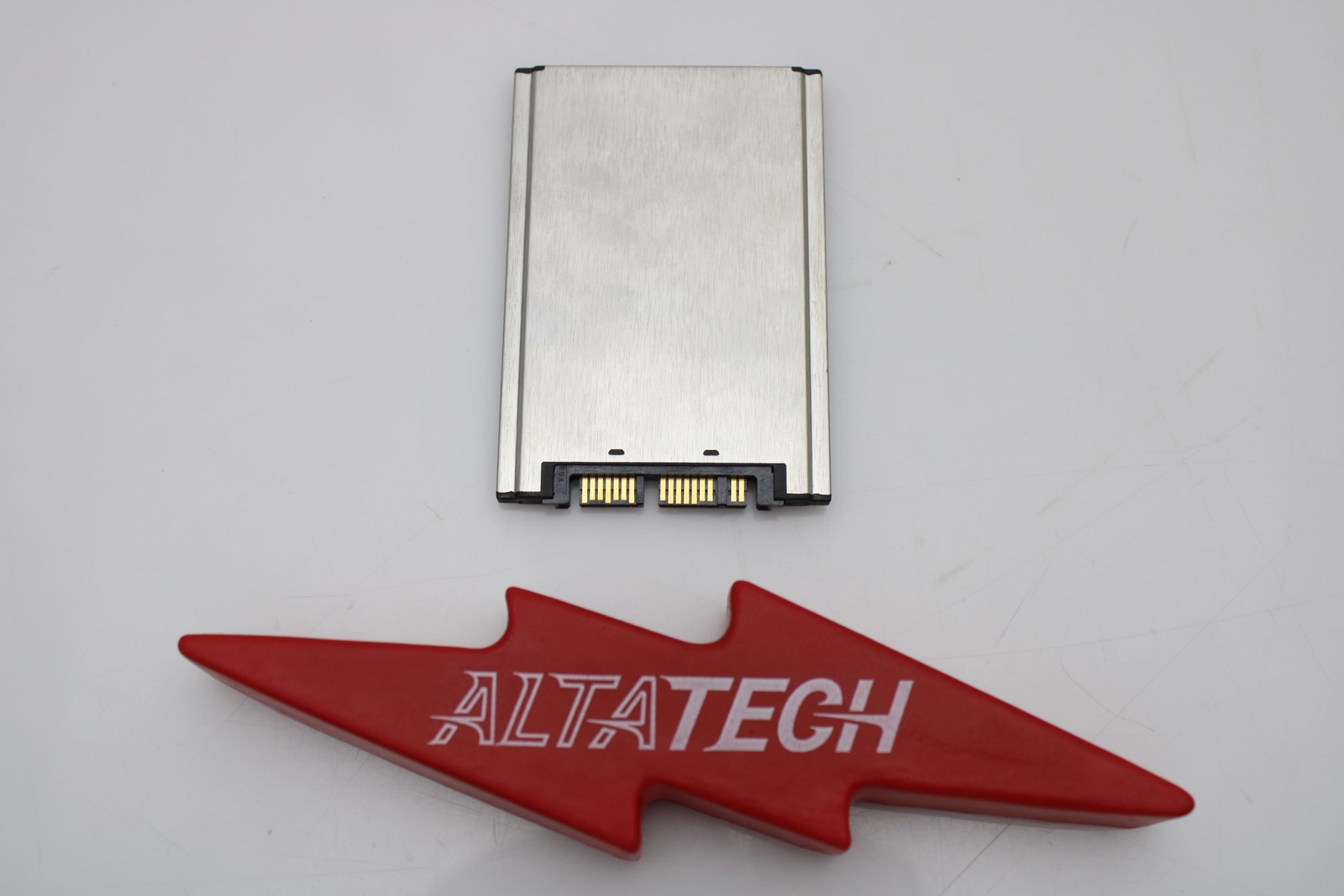 IBM 74Y8284 177GB SSD module w/ emlc (aix)