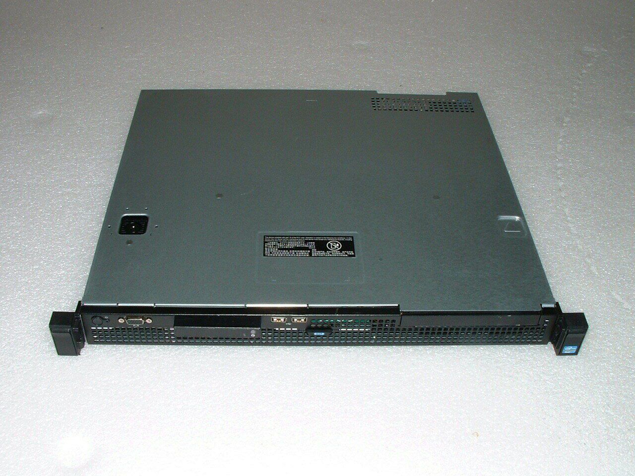 Dell Poweredge R220 1U Server Xeon E3-1270 V3 3.5Ghz / 16GB / No Drives / Bezel