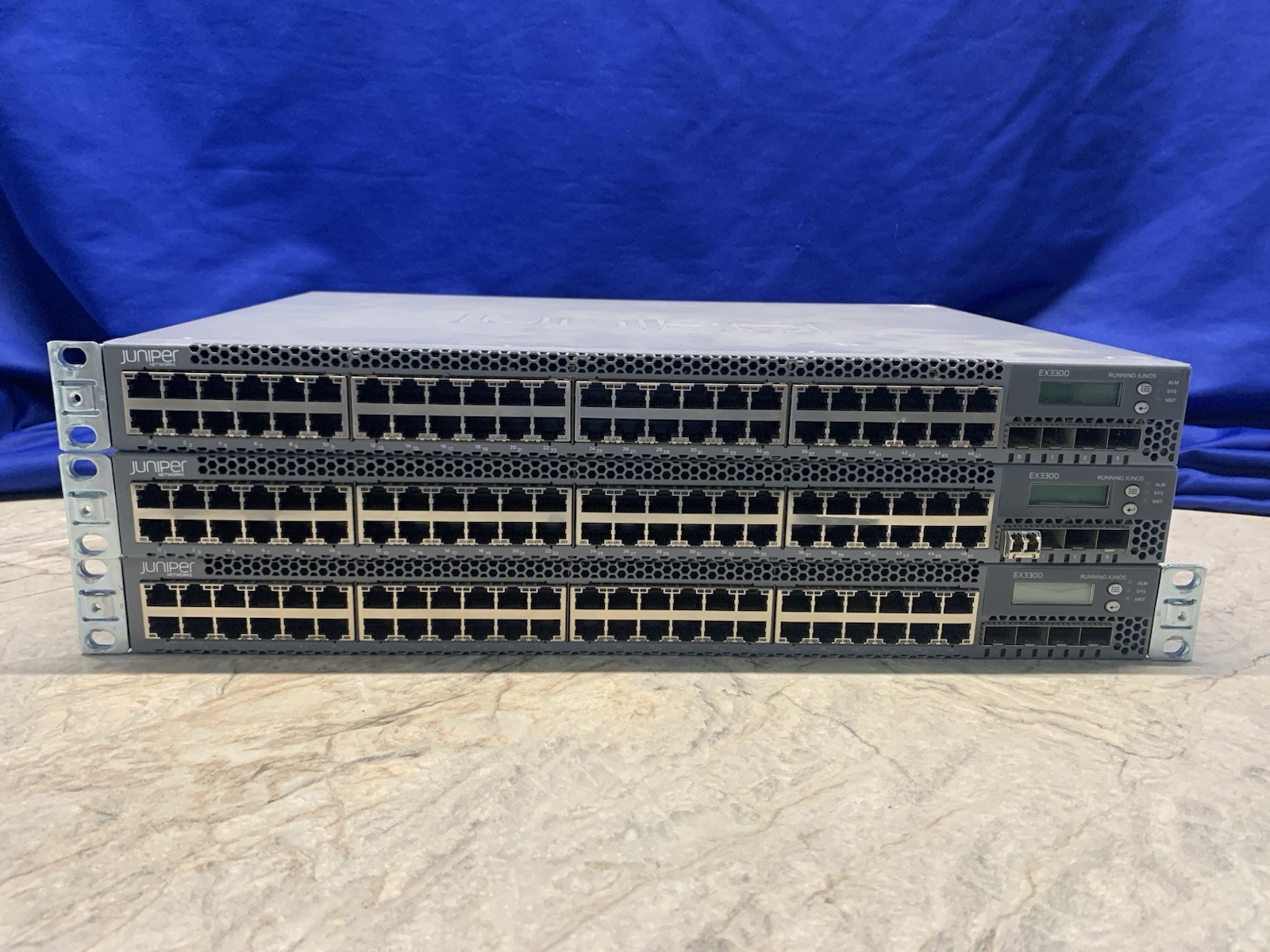 Juniper EX3300-48T 48-Port Gigabit Ethernet Switch - Lot of 3 - All Power On