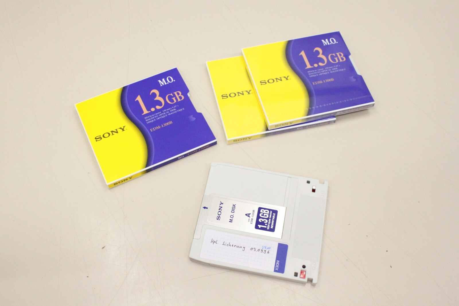 3x Sony 1024 data cartridge magnet MO EDM-1300B original packaging
