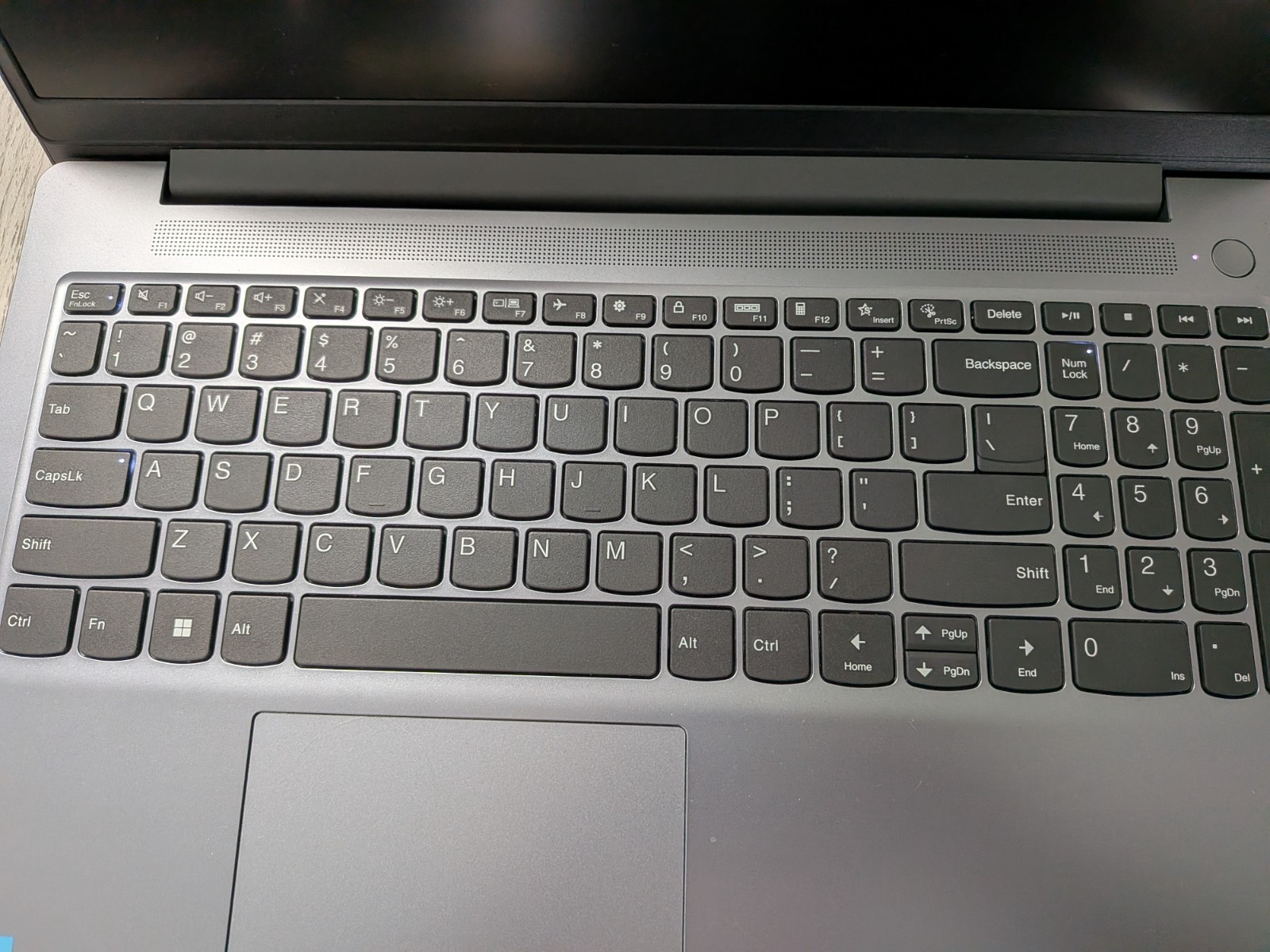 Lenovo Ideapad 1i 14 in (128 GB, eMMC, Intel Pentium, 3.1 GHz, 4 GB)...