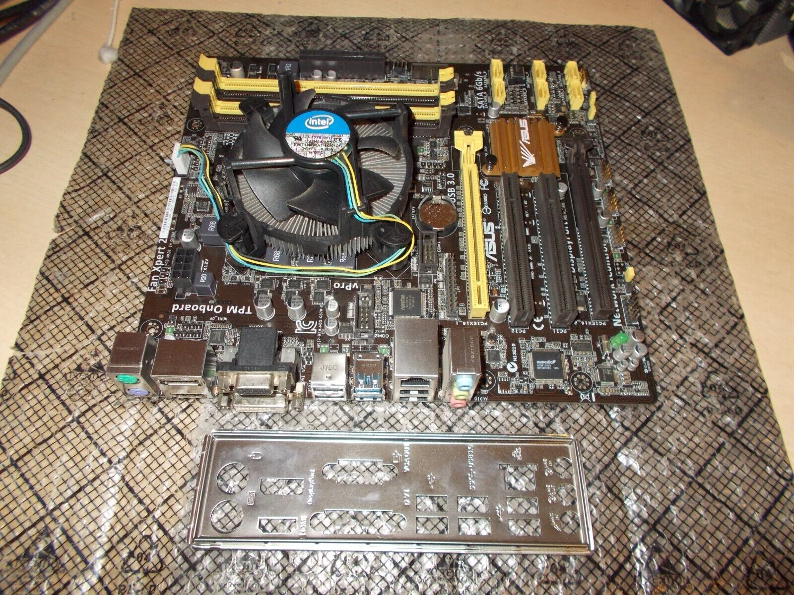 Intel i5-4670 3.4ghz Quad Core CPU Asus Q87M-E Socket 1150 Motherboard Combo