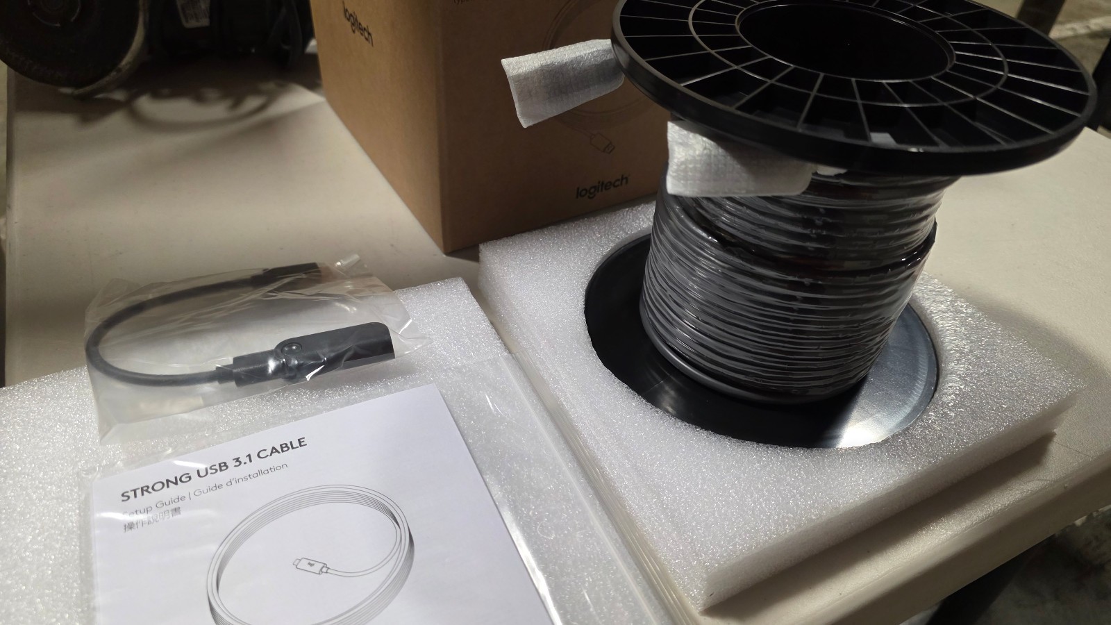 (NEW-IN-BOX) Logitech Strong 82ft USB-A to USB-C Cable - Graphite (939-001802)