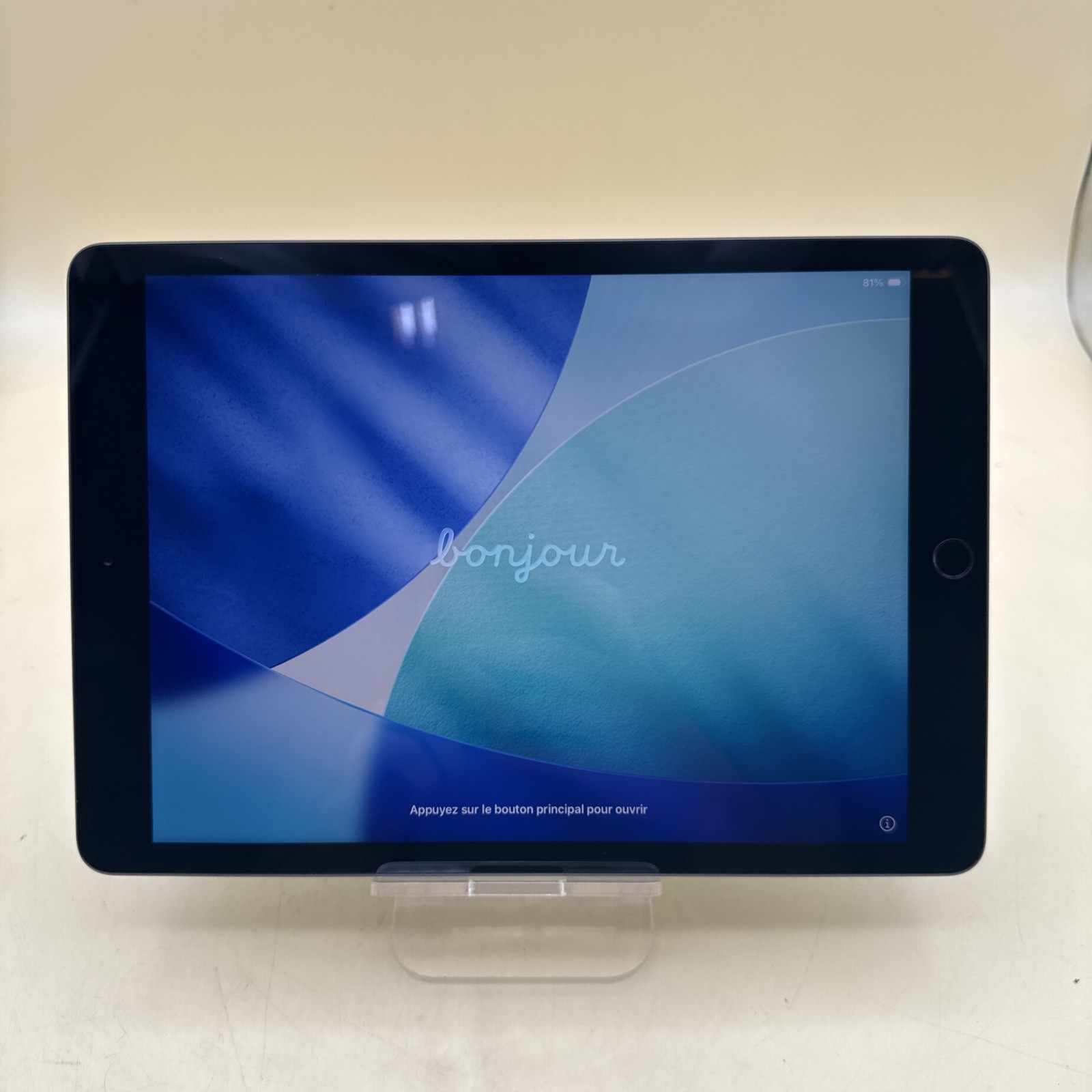 Apple iPad 8th Gen - 32GB - Wi-Fi