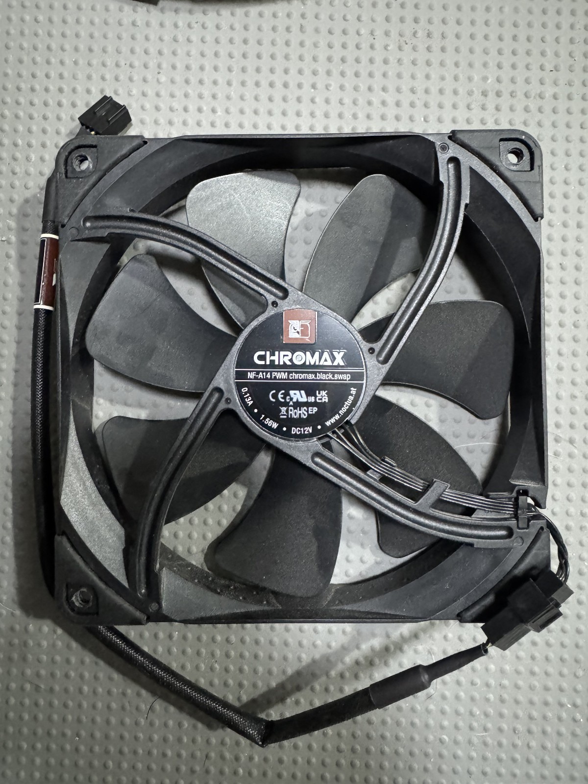 Nf-A12X25 PWM Chromax.Black.Swap, High-Performance Quiet Fan 120mm