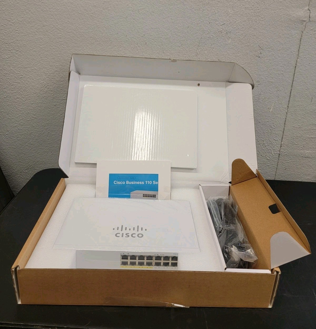 Cisco Refresh CBS110-16PP Series 16 Port PoE Gigabit Ethernet Switch New OpenBox