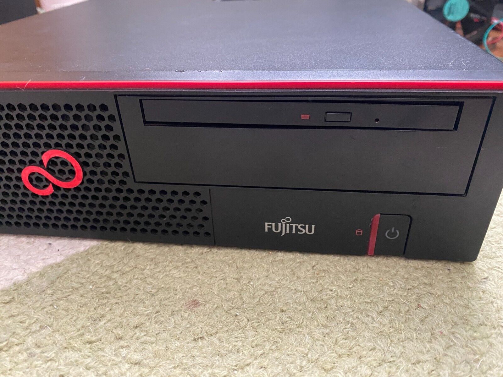 Fujitsu Esprimo D956 8GB RAM 1TB HDD Core i5-6600 Dedicated Graphics Windows 10
