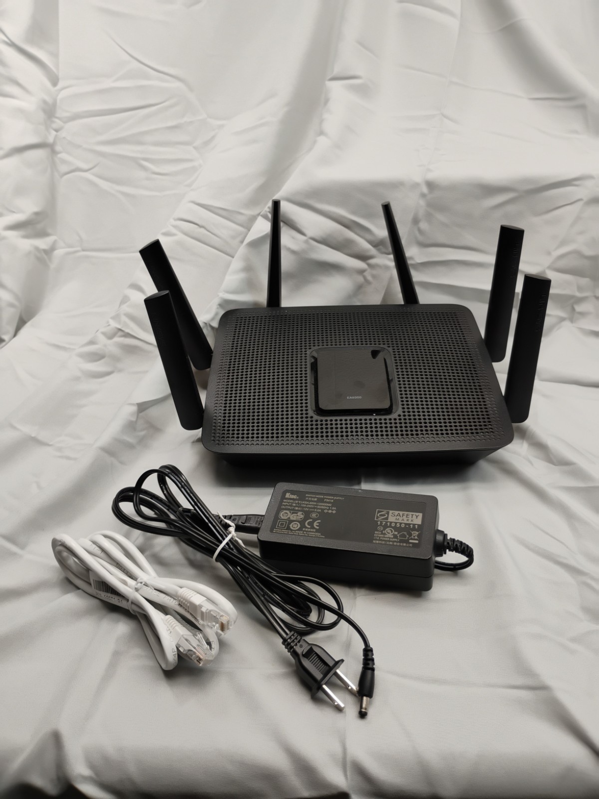 Linksys EA9300 AC4000 Tri-Band MU-MIMO WiFi Router Gigabit Dual USB Tested