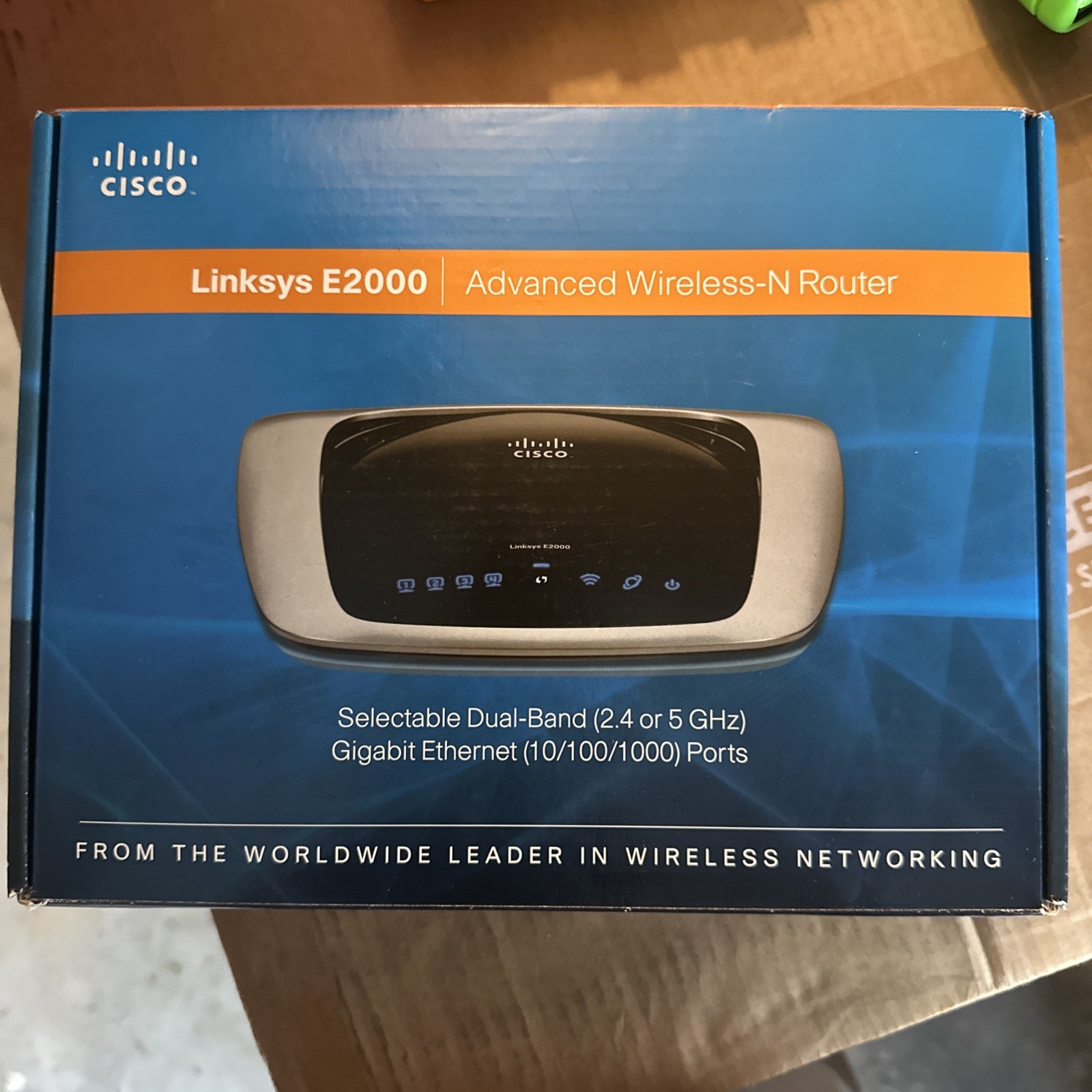 Linksys E2000 Advanced Wireless-N Router by Cisco