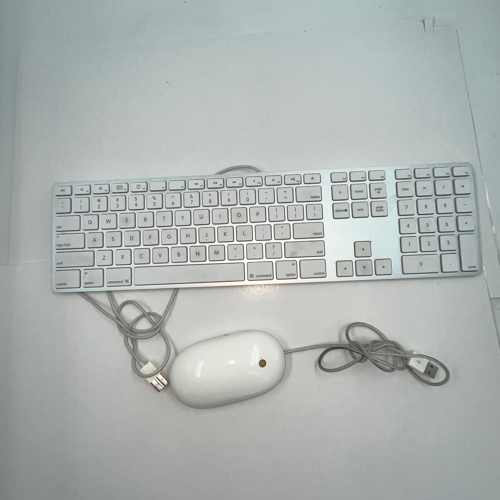 Apple A1243 USB Wired Ultra-Thin Aluminum Keyboard - Silver w/ Mouse A1152