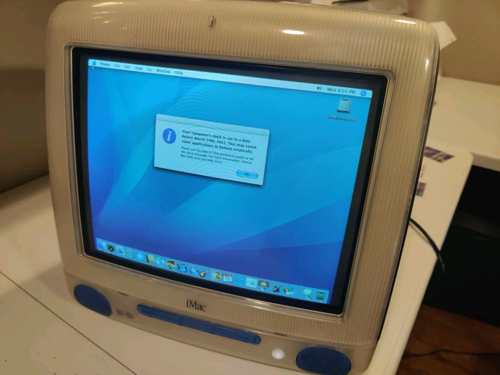 Apple iMac M5521 Blueberry 500 Mhz 128MB RAM 20GB HDD CDRW 56K Modem Working