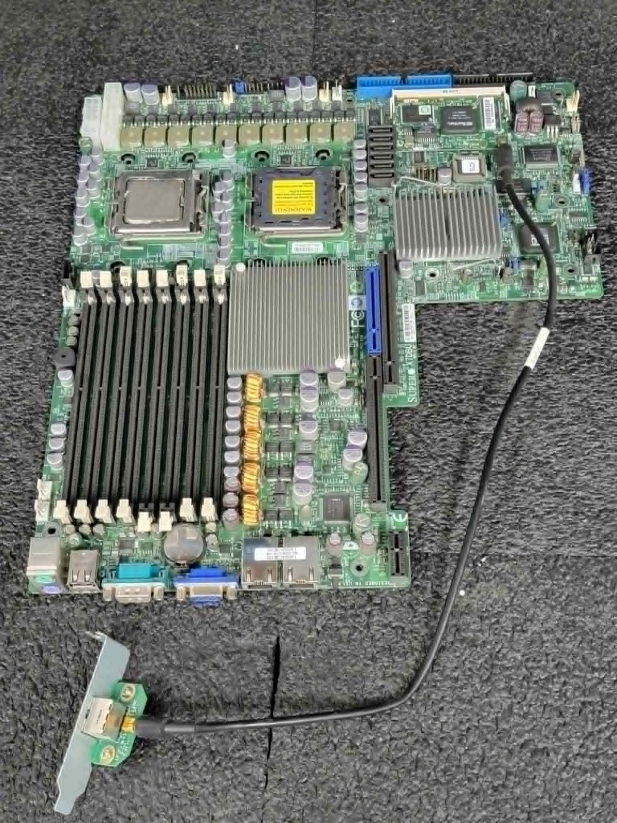 SuperMicro X7DBU dual-socket server motherboard 5100/5300/5400-series processors