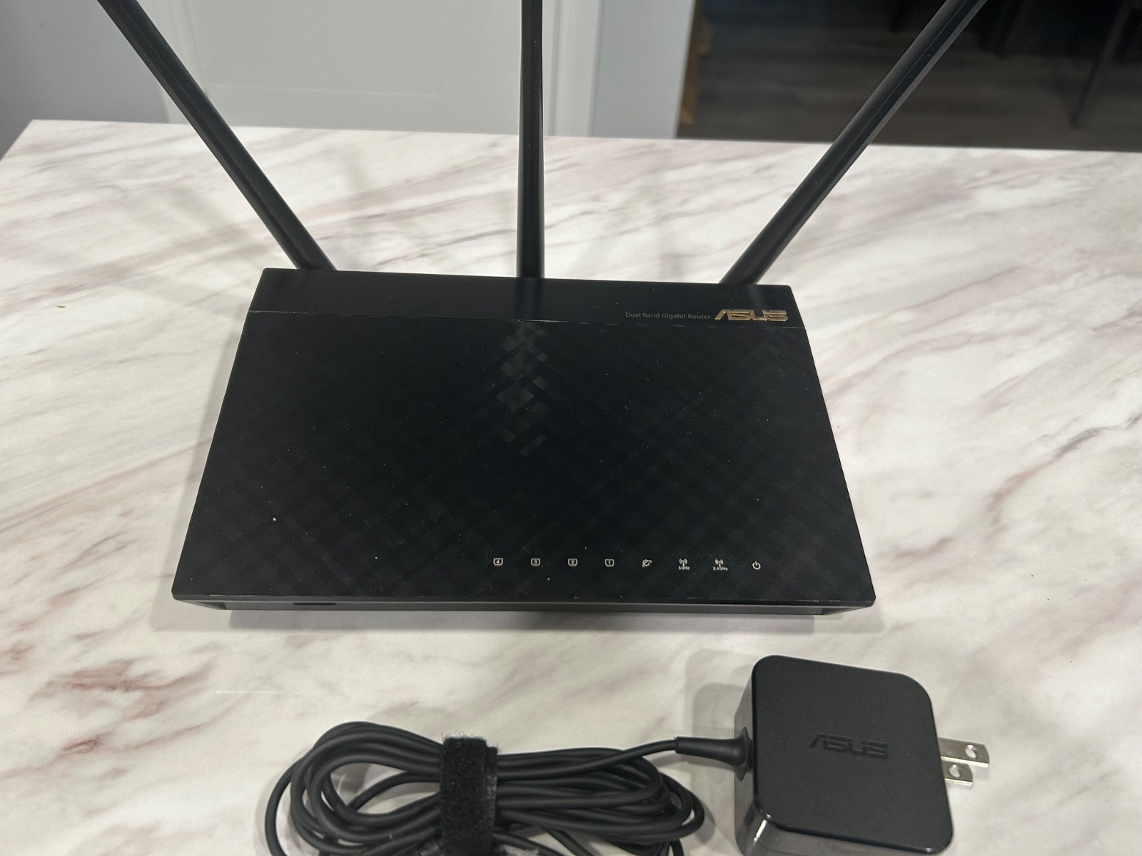 ASUS RT-AC66U B1 Dual-Band AC1750 Gigabit WiFi Router