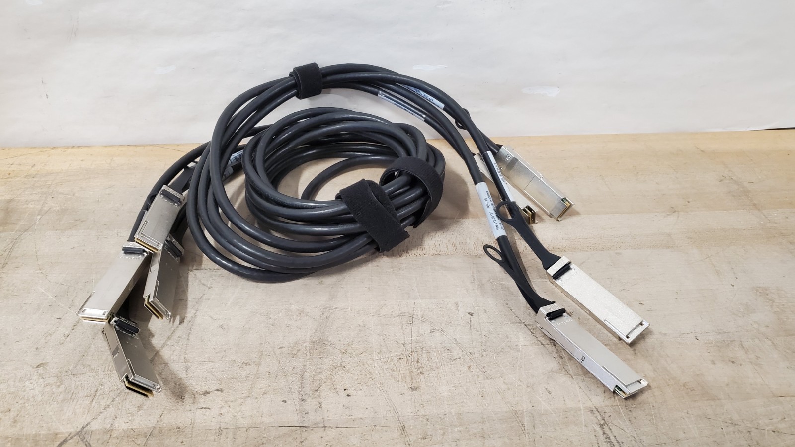 LOT OF 4 Netapp 112-00177 2 Meter External Cable