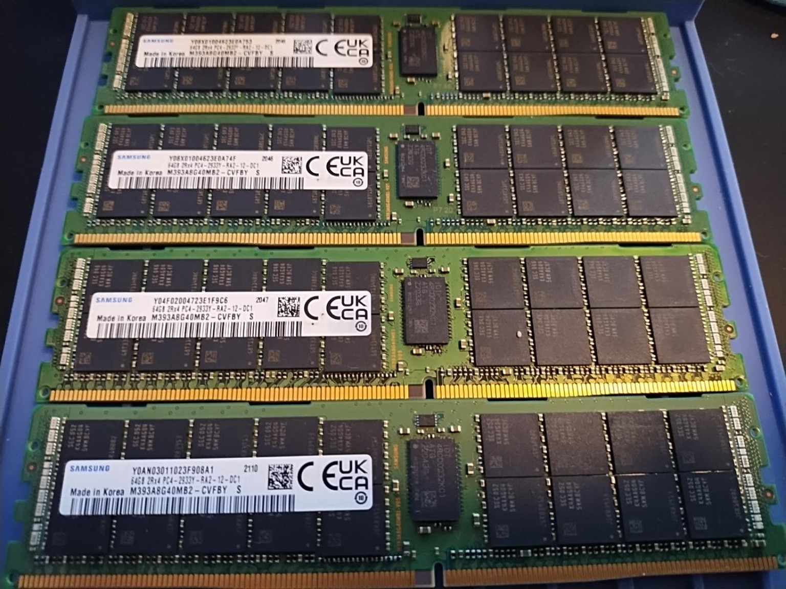 Samsung 64GB 2Rx4 DDR4 2933Y RAM M393A8G40MB2-CVFBY