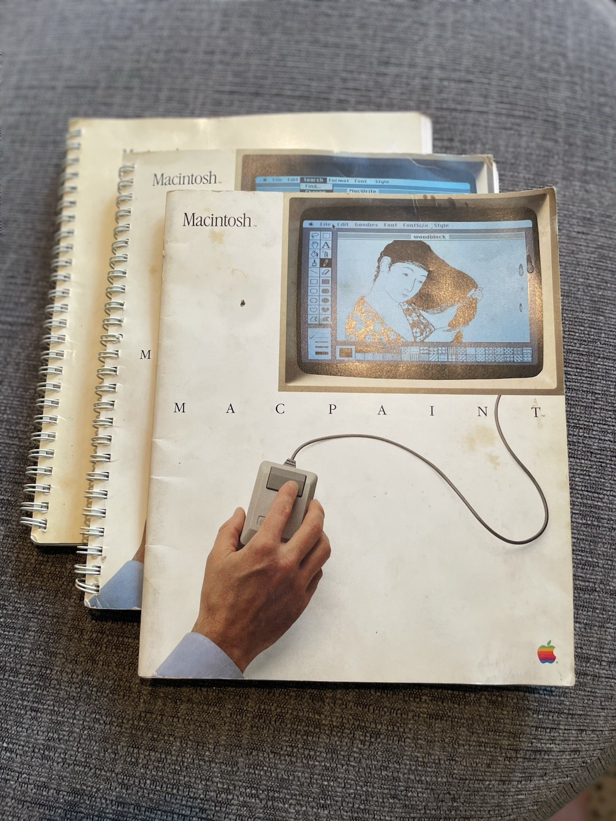Apple Macintosh 1983 Manual 030-0687, Macwrite 030-0688, Macpaint 030-0848 PB