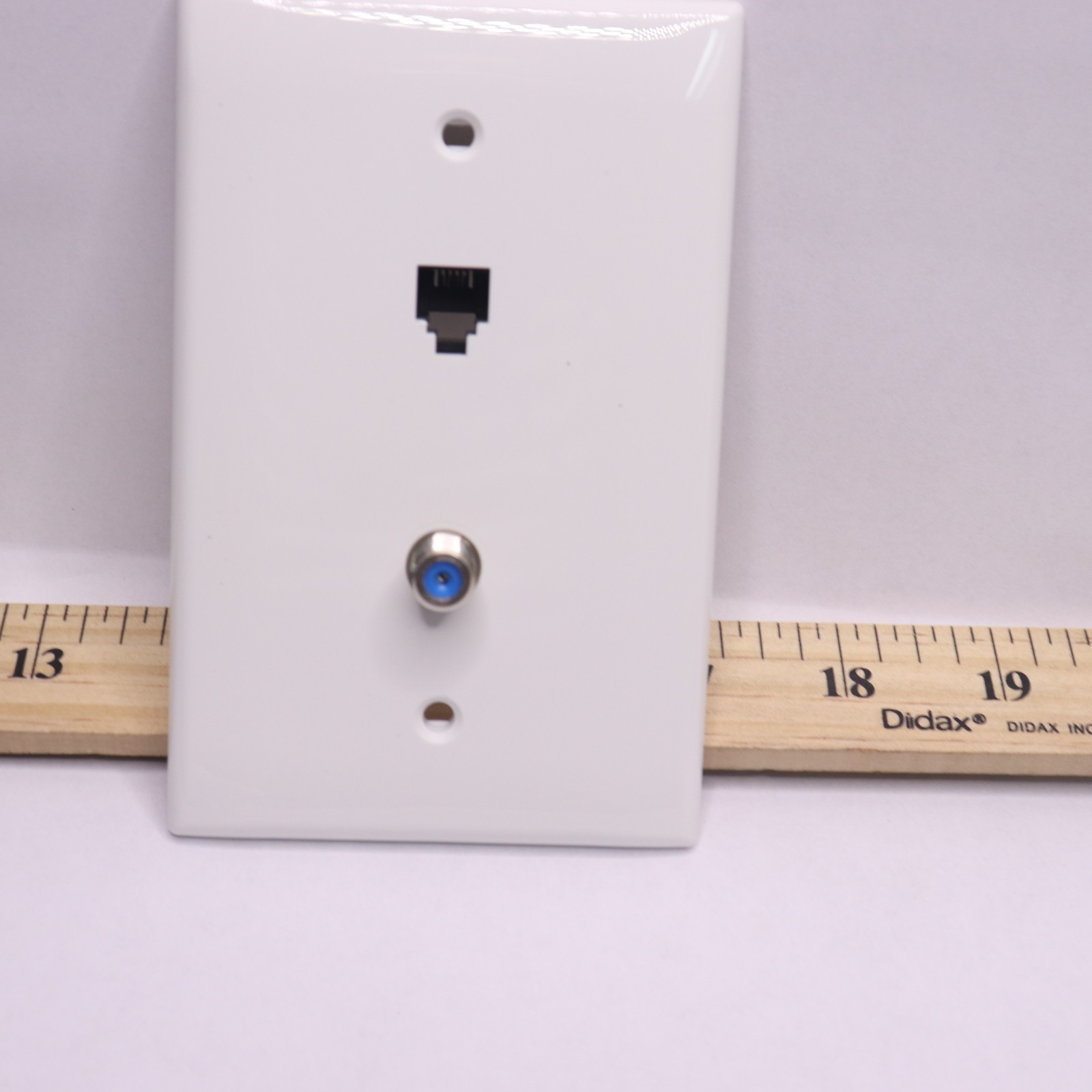 Leviton White 1-Gang Audio Wall Plate (1-Pack)
