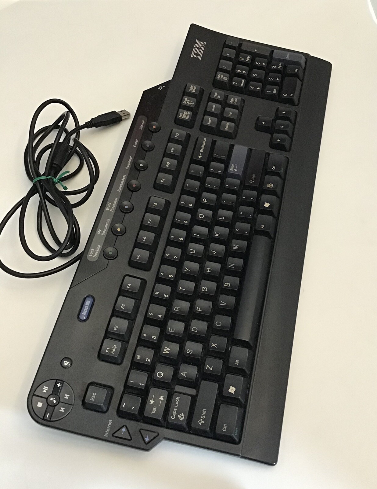 Vintage IBM SK-8815 89P8800 Wired Keyboard