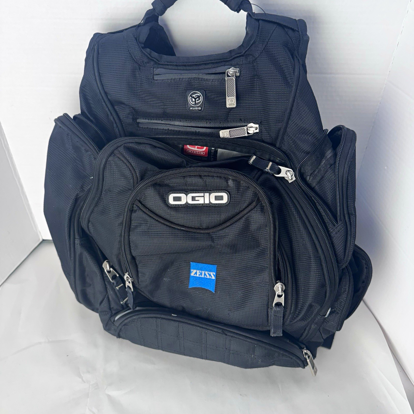 OGIO Tech Specs Black Nylon Laptop Backpack 15in Sleeve Audio Pocket zeiss 