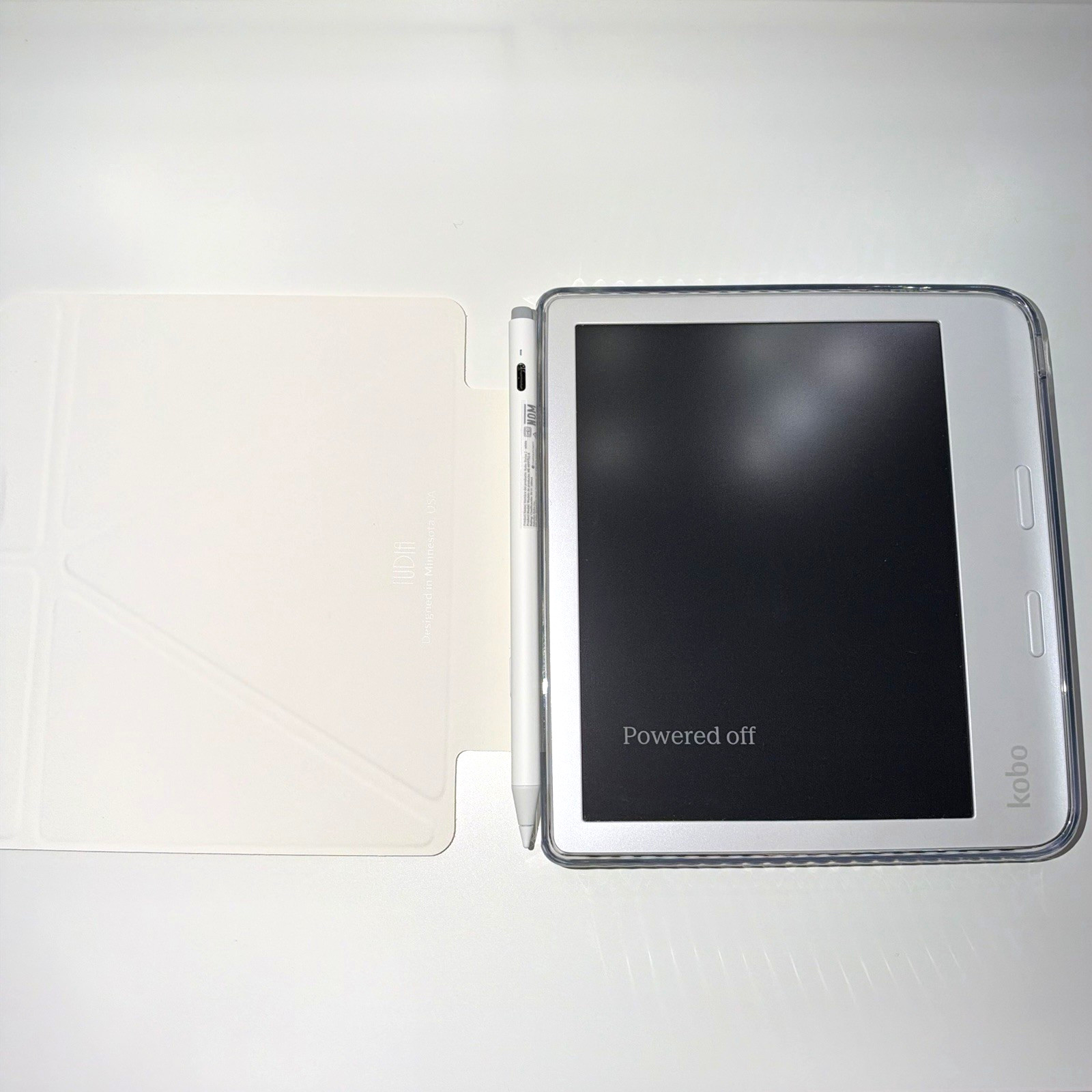 Kobo Libra Colour bundle with Stylus and Tudia Case