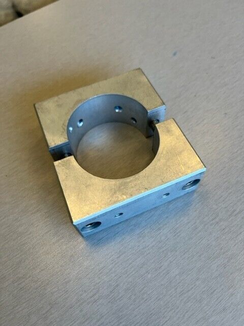 Split 2 inch alluminum bracket ( compatible with Ergotron 60-199-003)