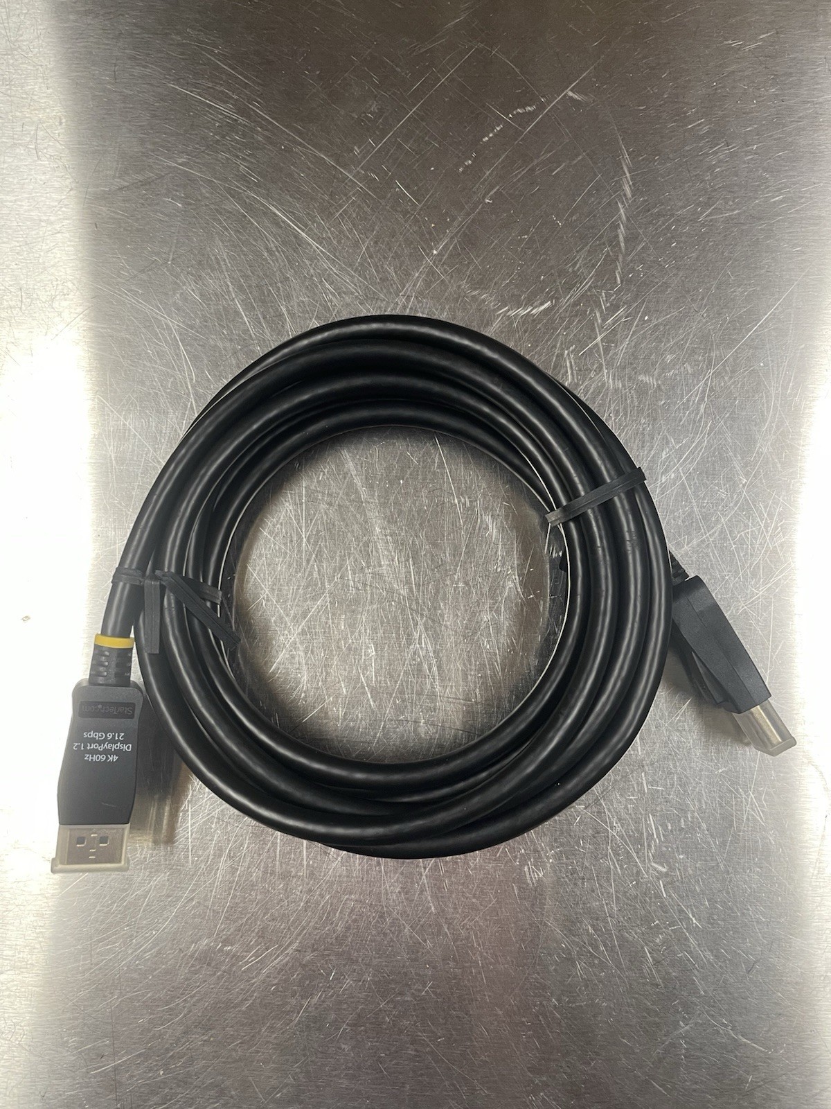 StarTech.com 10ft / 3m DisplayPort Cable w/ Latches  Male/Male DISPLPORT10L  New