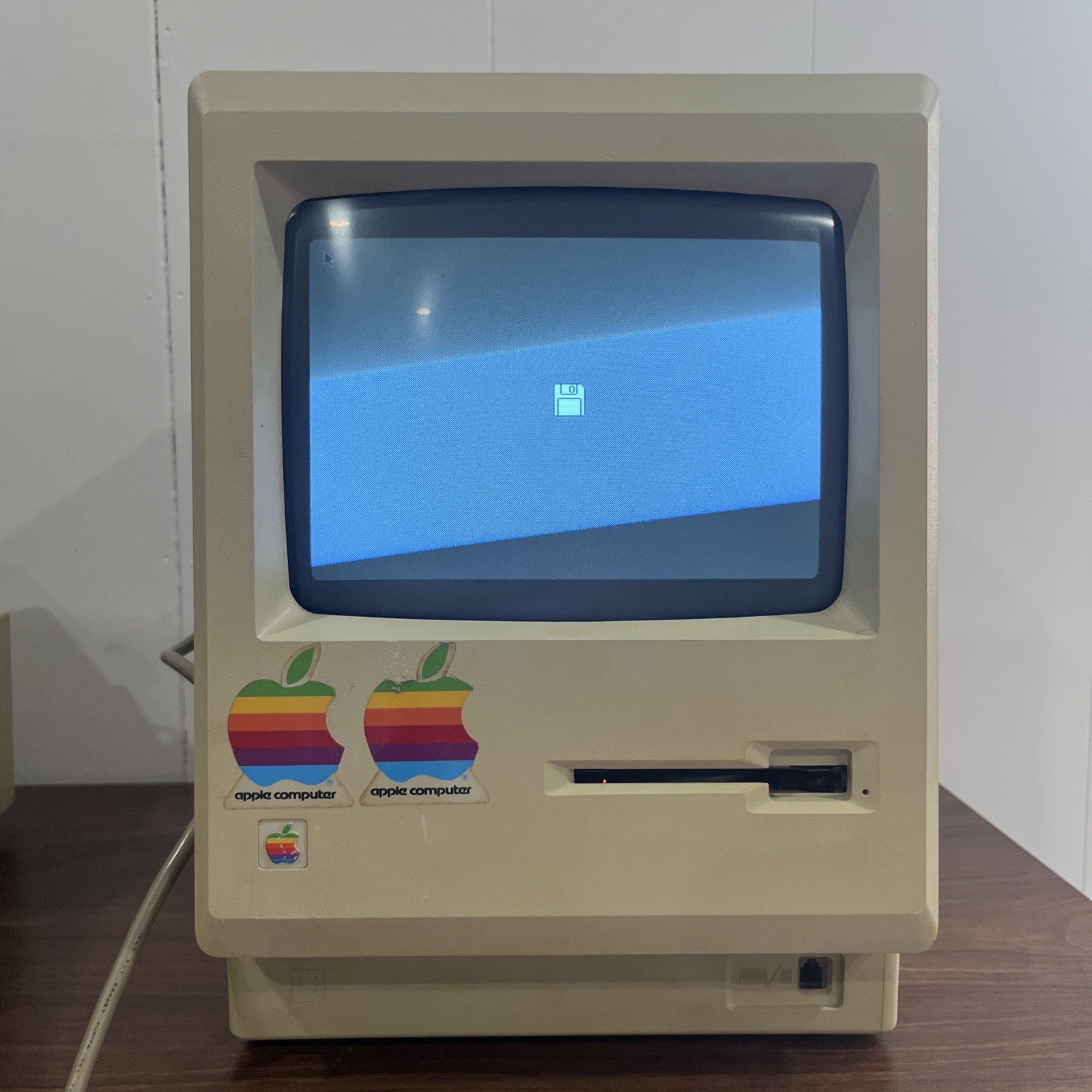 Apple Macintosh 128K Computer M0001 Original 1984 All In One POWERS ON