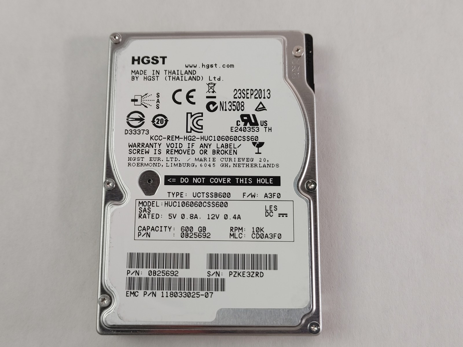 Lot of 2 Hitachi EMC HUC106060CSS600 600GB 2.5" SAS 2 Enterprise Hard Drive