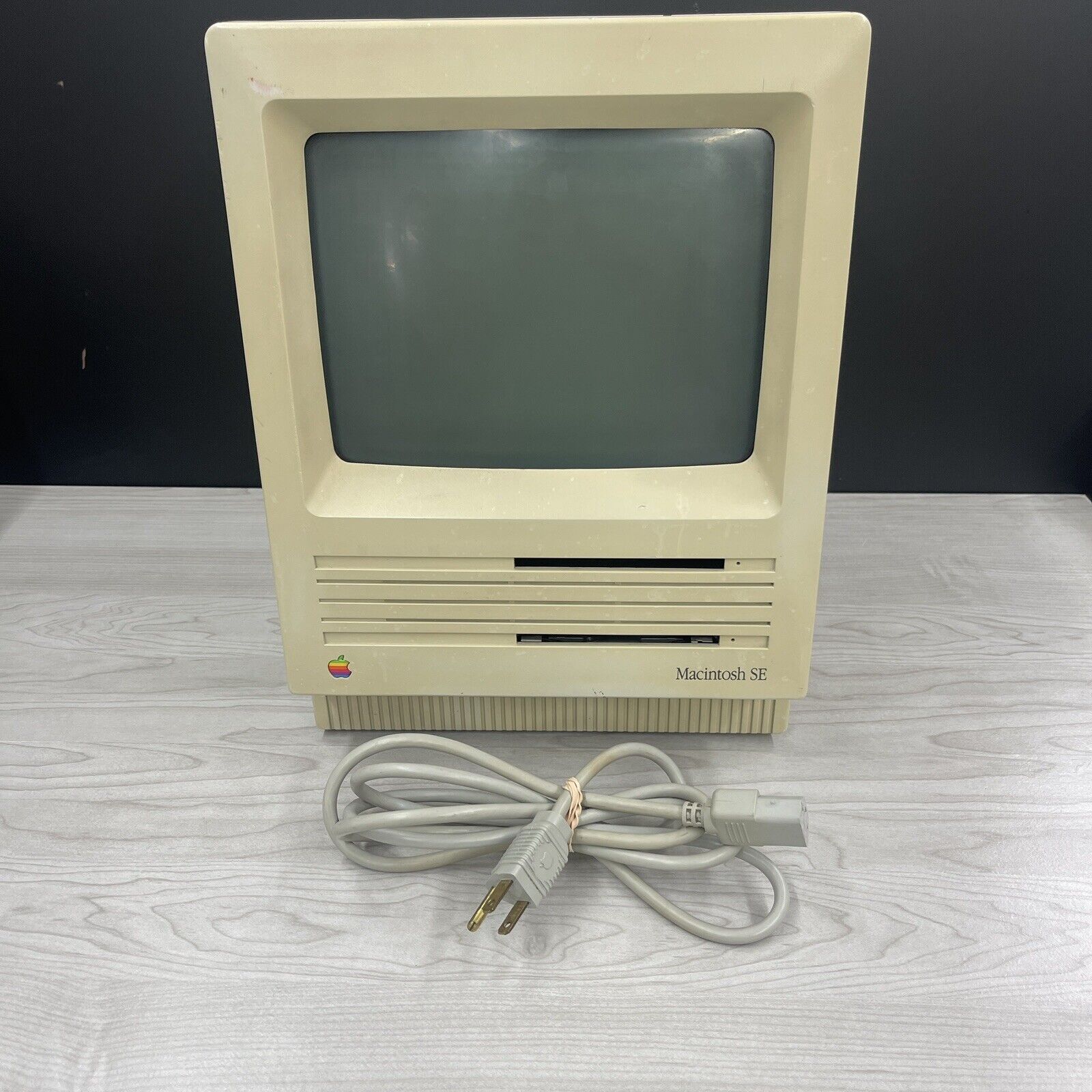 Apple Macintosh SE - Tested, Working, Boots Off External HDD (AA3)