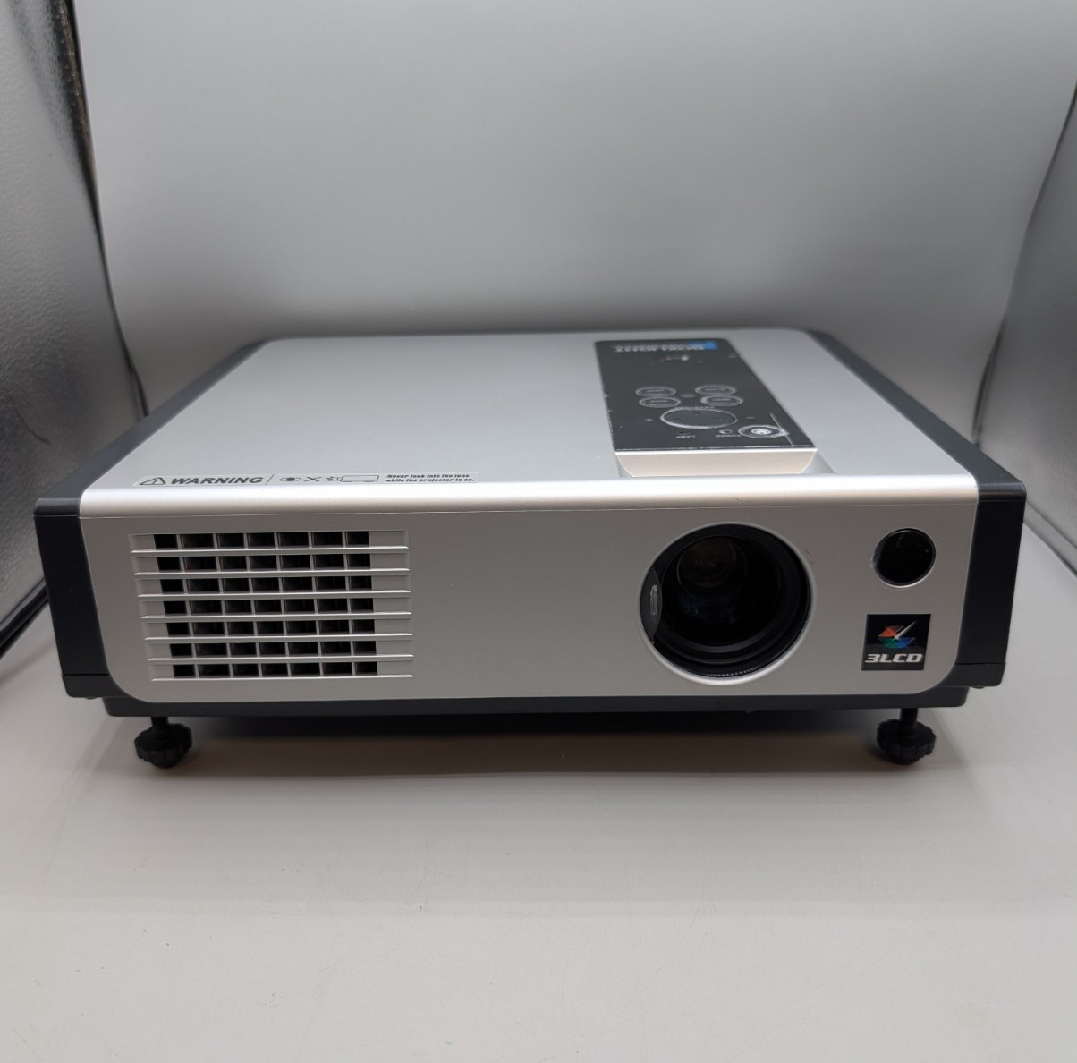 BOXLIGHT CP720E LCD PROJECTOR W/ CASE- TESTED ~ WORKS GREAT