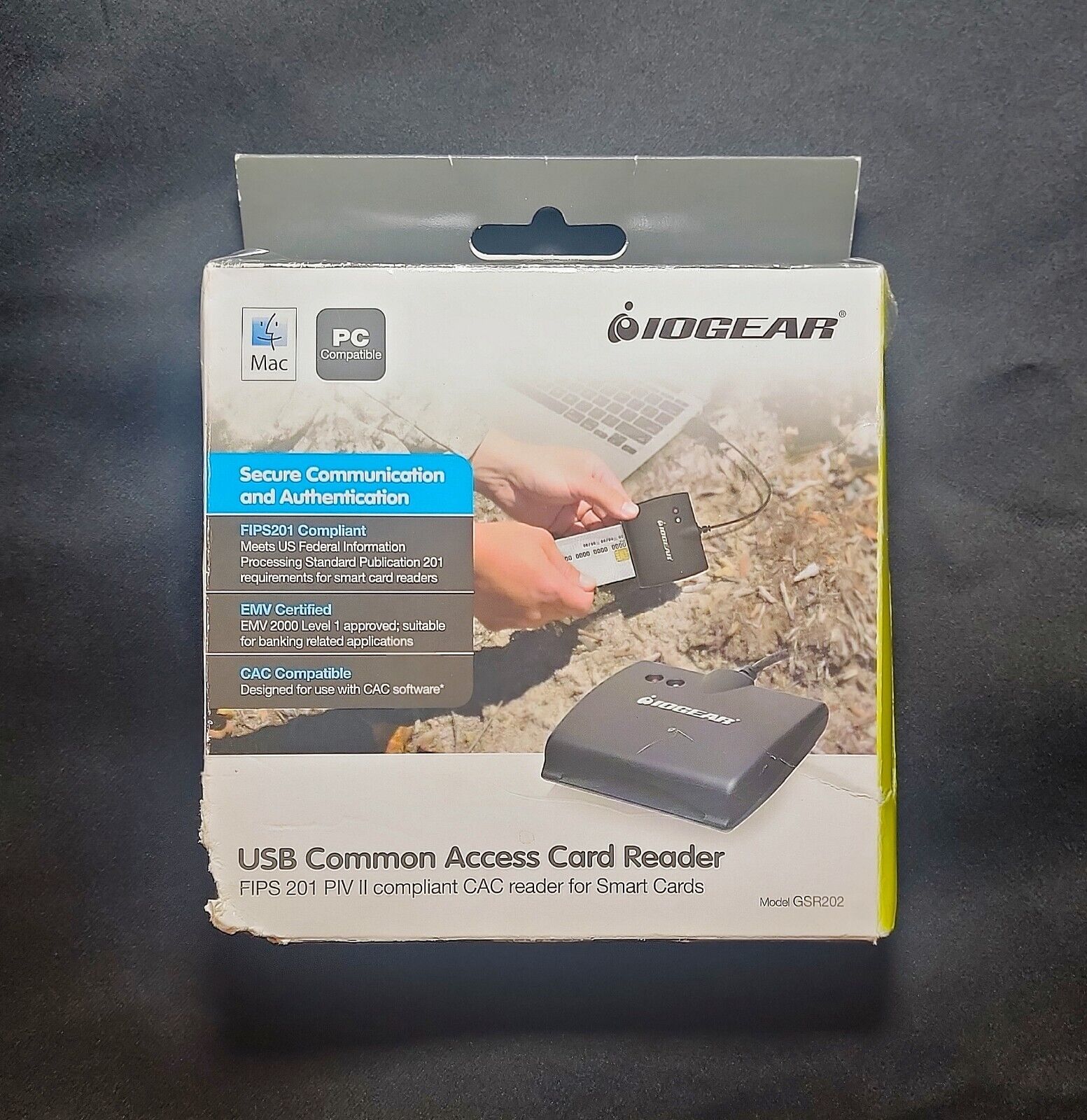 USB Smart Card Common Access Reader - TAA Compliant - IOGEAR GSR202 BLACK