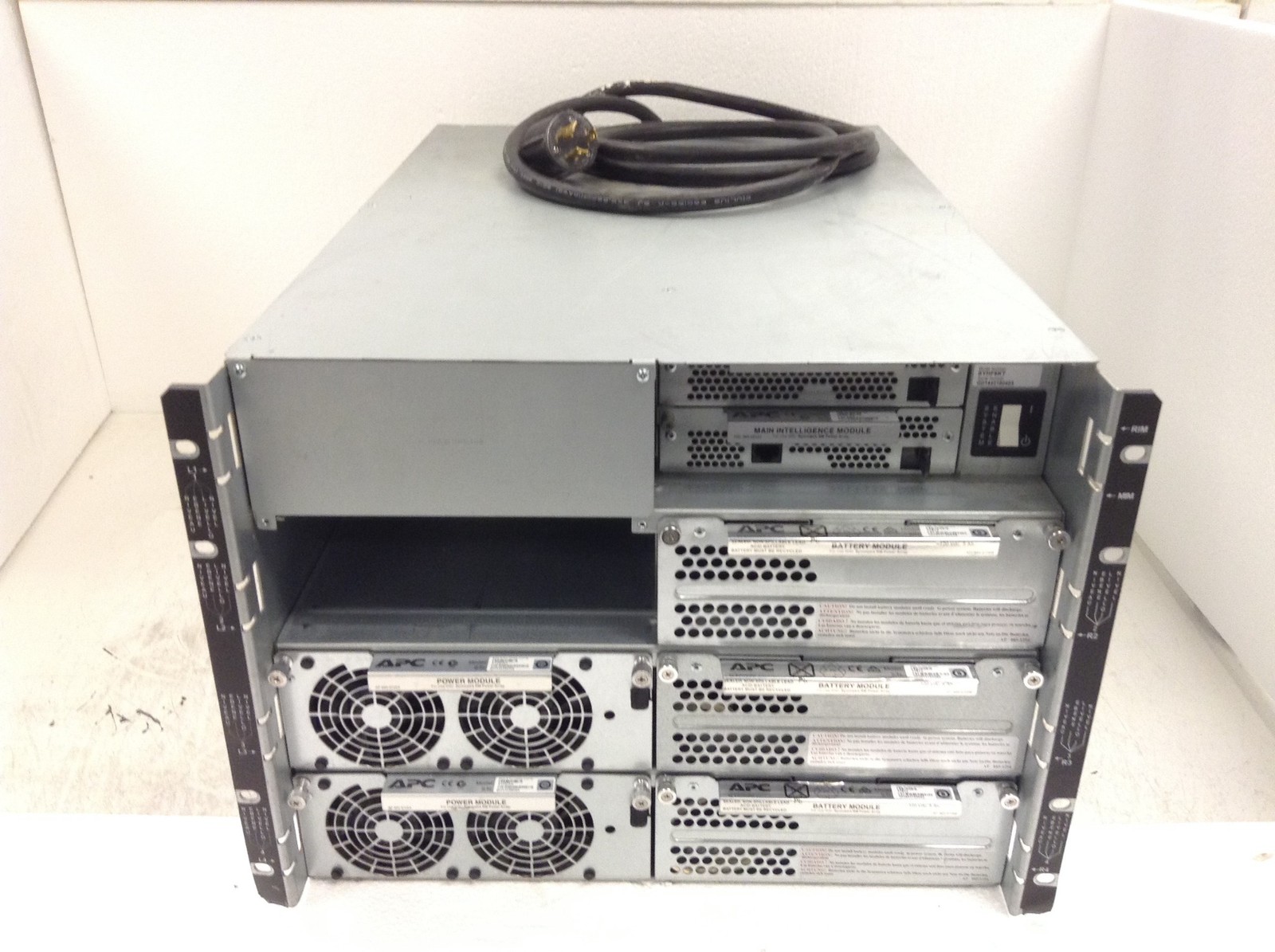 APC Symmetra SYHF6KT Ups 6kVA System 208/240V w/ 2 SYPM2KU & SYRIM3 Modules