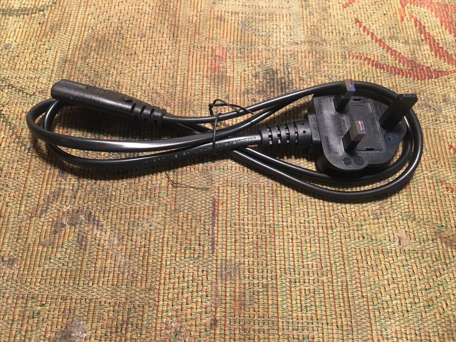SP-65  I-SHENG  UK 3 FT (91.44 cm )3A  250V  SS145 /A BS1363/A. Power Cord Cable