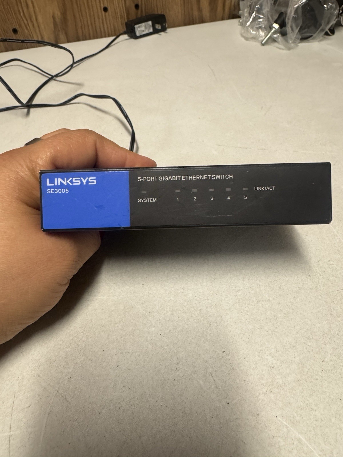 Linksys SE3005 5-Port Gigabit Ethernet Switch Desktop w/ Power Adapter