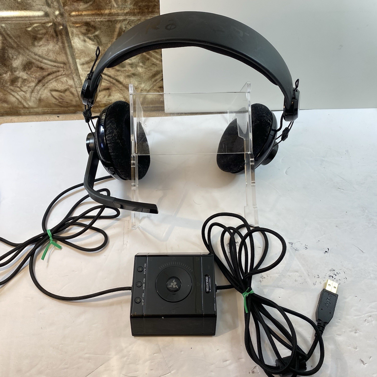 Razer Megalodon Over Ear 7.1 Surround Sound PC Gaming Headset - Tested