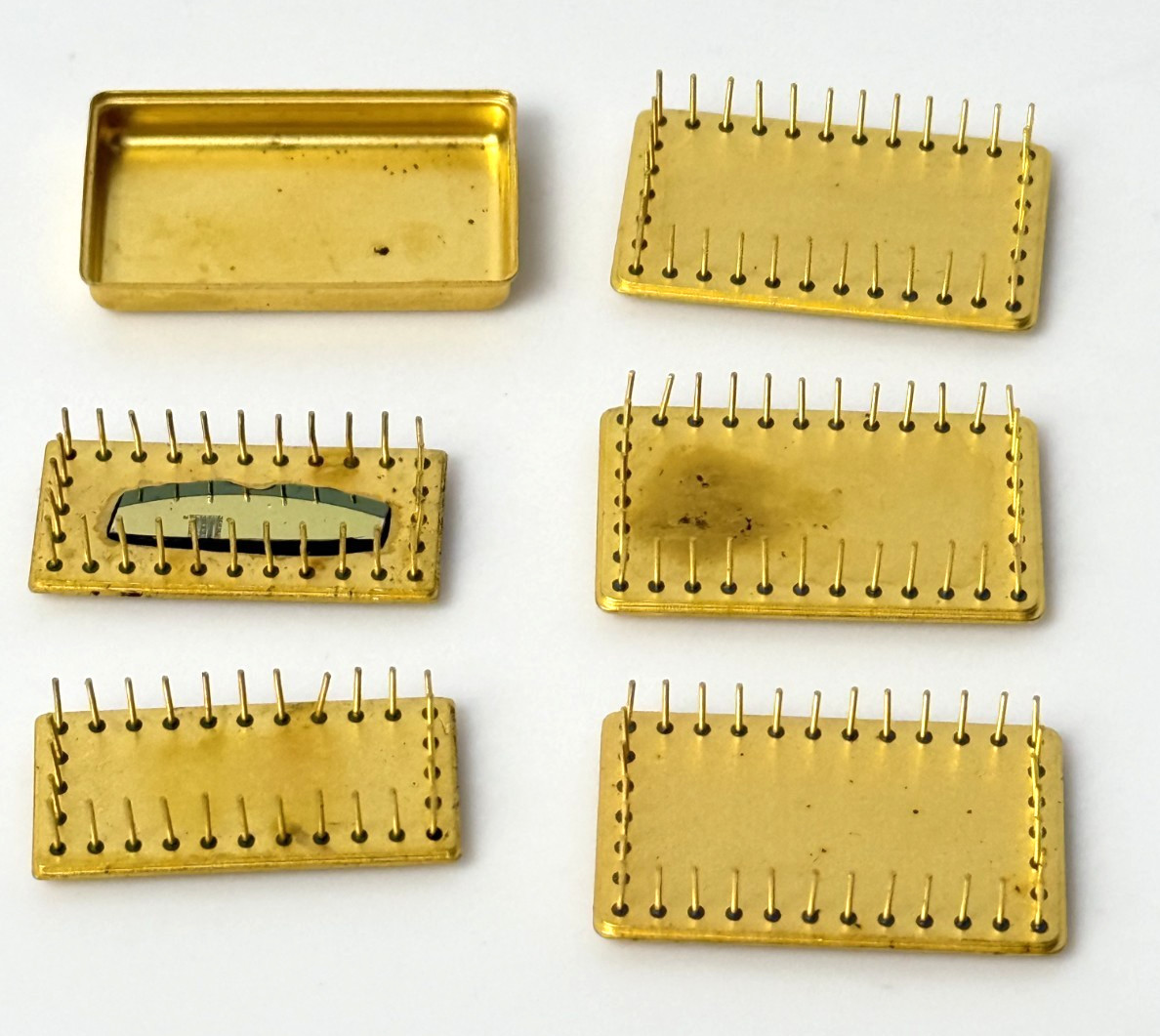 Vtg Gold Plate Hermetic Elec Mem Blocks 34/28 Pin Ceramic Hybrid Modules w/Cover