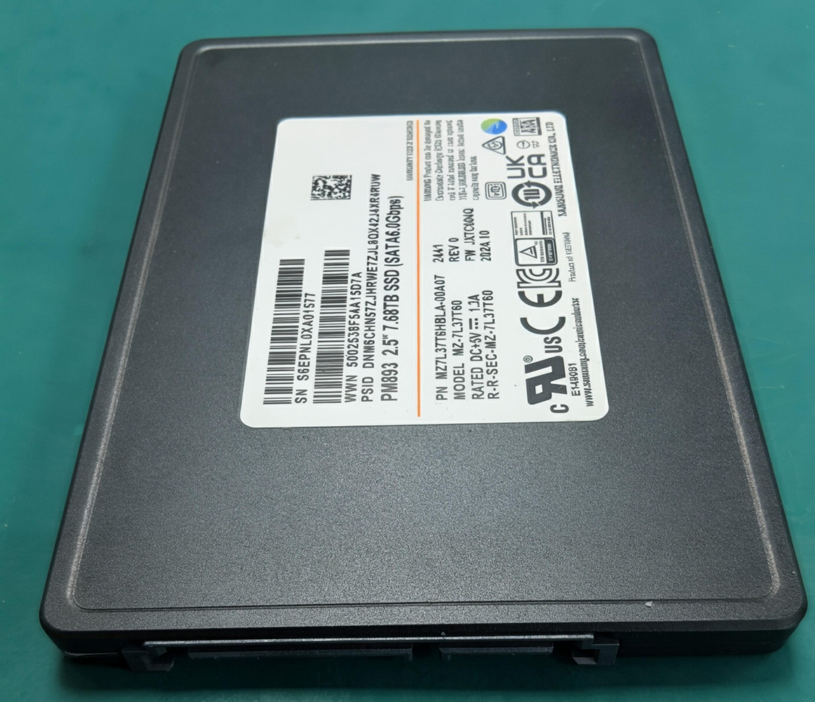 Samsung MZ7L37T6HBLA-00A07 PM893 2.5" 7.68TB SATA 6Gb/s 7mm Enterprise SSD