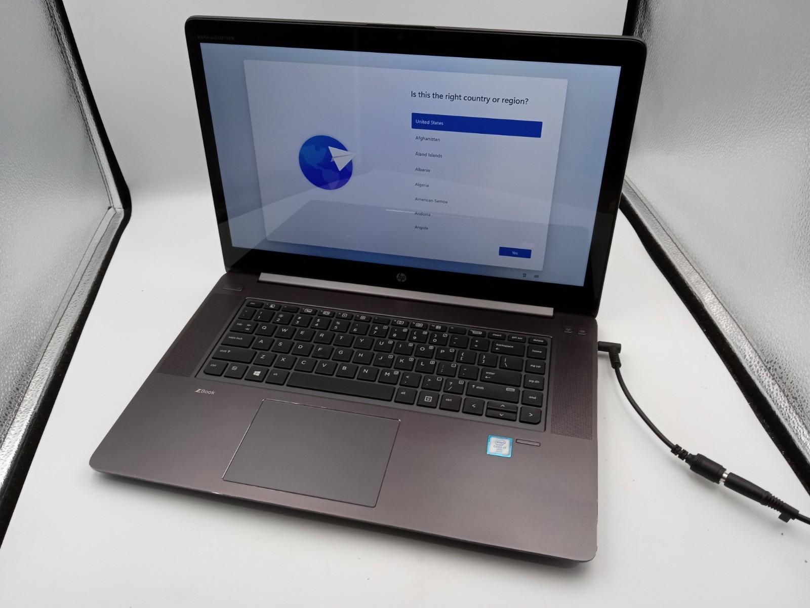 HP ZBook Studio G3 15" Touchscreen i7-6820HQ 4GB 128GB Win11 - NO BATTERY -RR