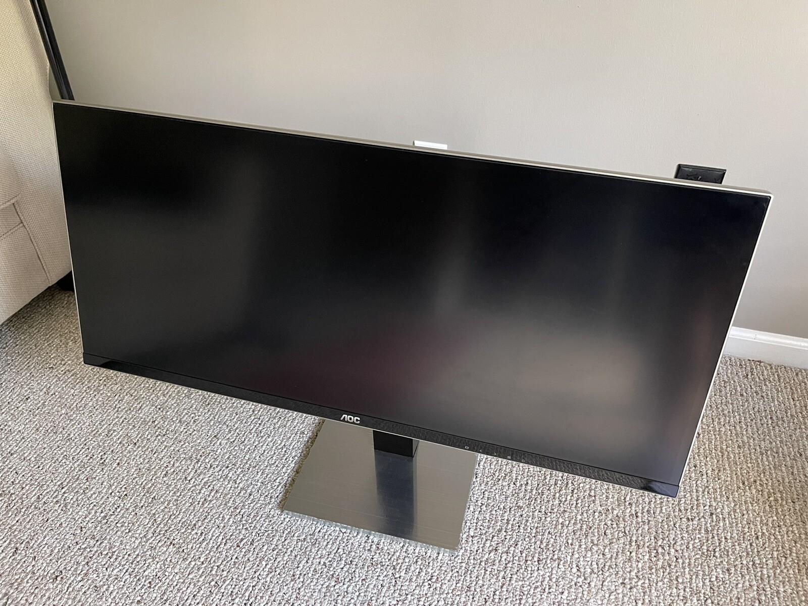 AOC U3477PQU 34 Inch 3440X1440 - WQHD Monitor Display With Built In Speakers.