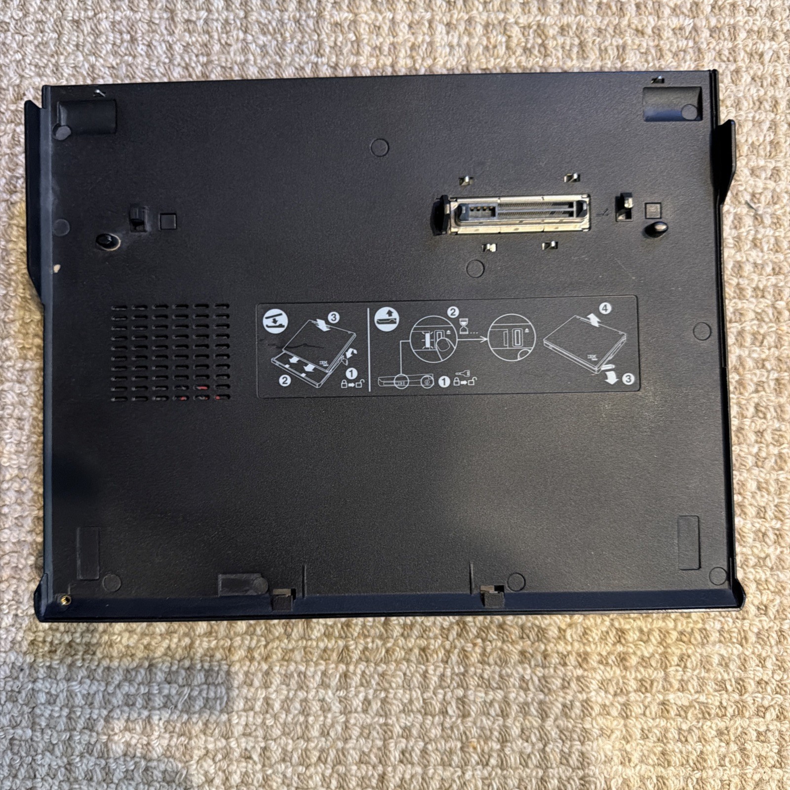 IBM ThinkPad X4 Ultrabase Docking Station for X40, X41 91P9283, 91P9283