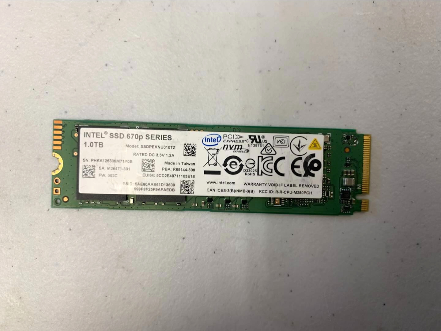 Intel SSD 670p Series 1TB M.2 2280 NVMe PCIe Internal SSD SSDPEKNU010TZ