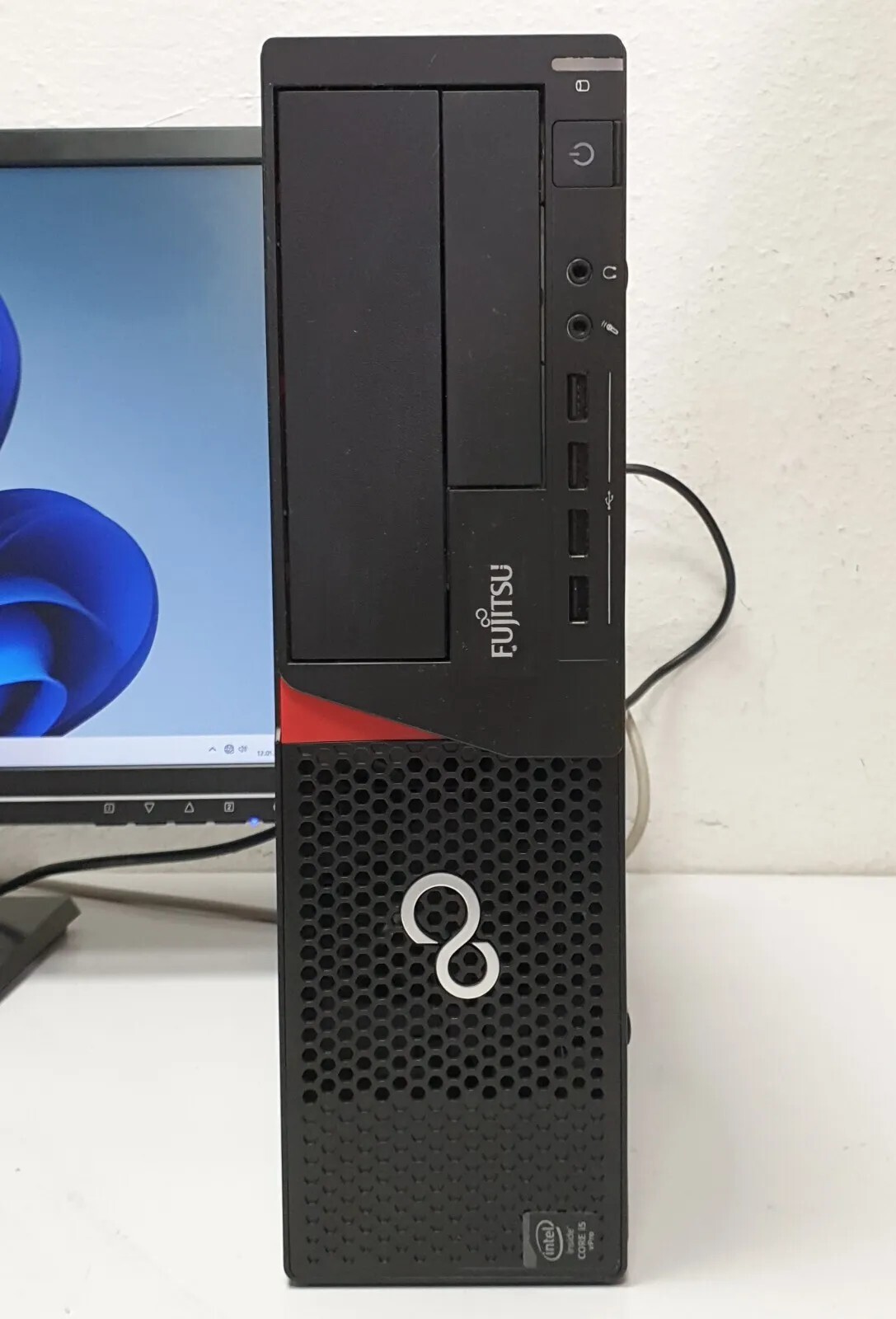 Fujitsu PC 16GB i5-4570 CPU 240GB SSD Windows 11 PRO + Office 2019 Computer