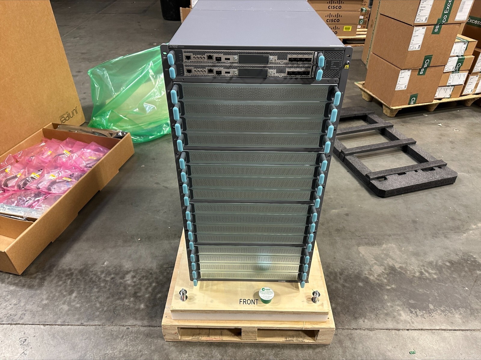 NEW Juniper PTX10016-PREMIUM Chassis Bundle w/ Dual JNP10K-RE and 10 x AC PWR