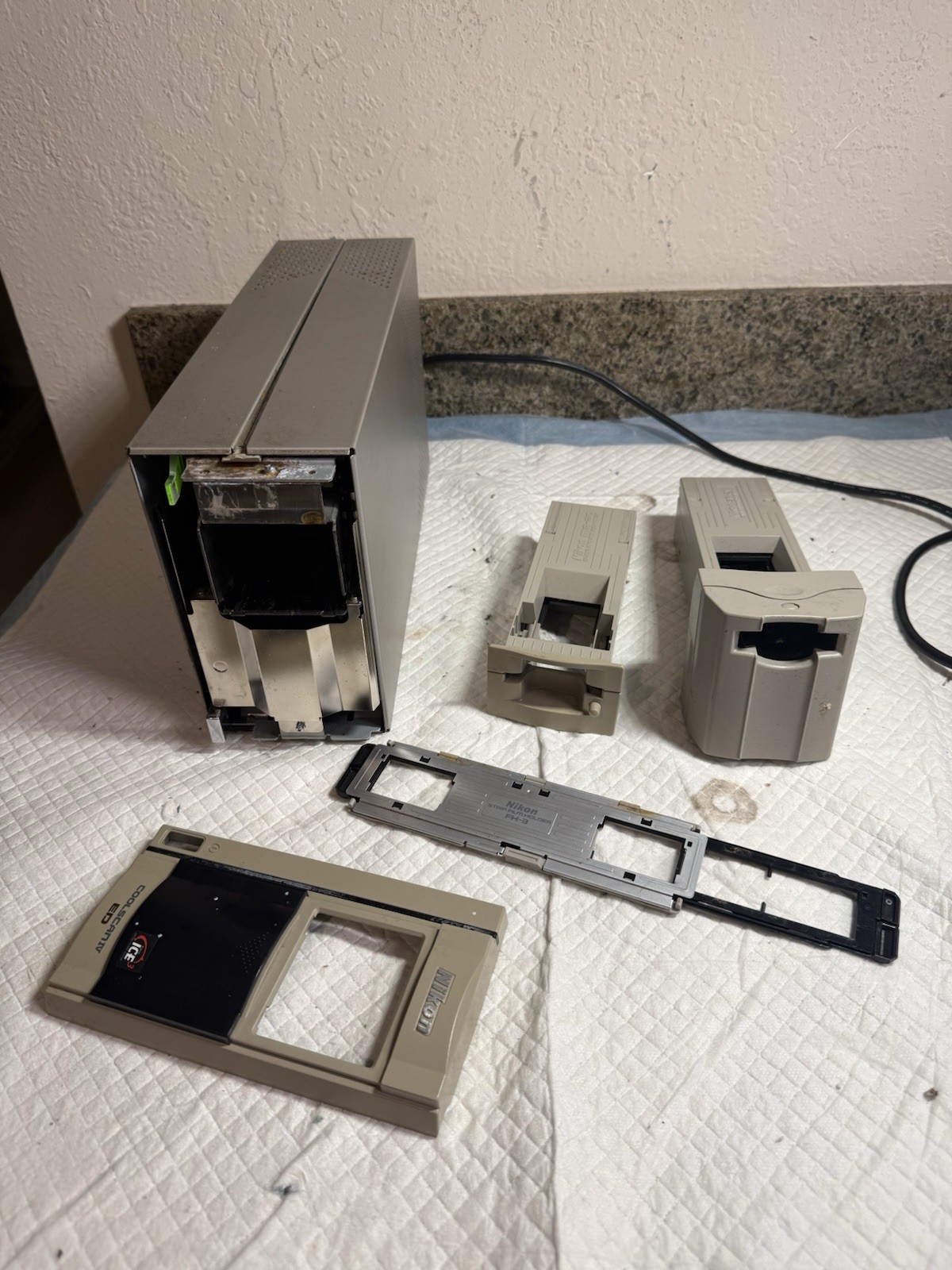 NIKON Super COOLSCAN IV ED LS-40 Film Scanner